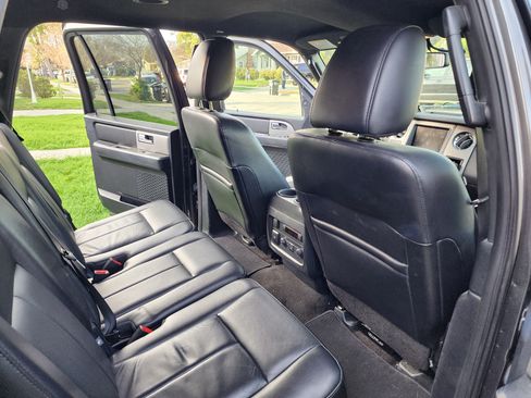 Used 2016 Ford Expedition EL XLT image 21