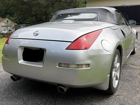 Used 2004 Nissan 350Z Touring RWD image 14