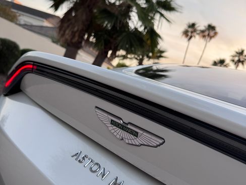 Used 2020 Aston Martin V8 Vantage Coupe RWD image 4
