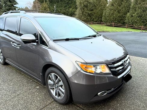 Used 2016 Honda Odyssey Touring image 6