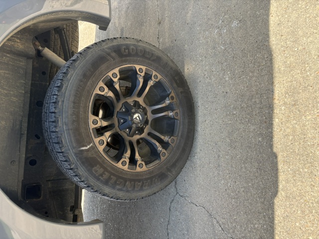 Used 2019 Ford F150 Lariat w/ Equipment Group 502A Luxury AWD/4WD image 12