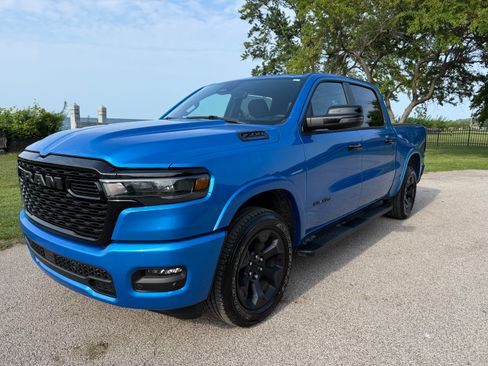 Used 2025 RAM 1500 Big Horn AWD/4WD image 1