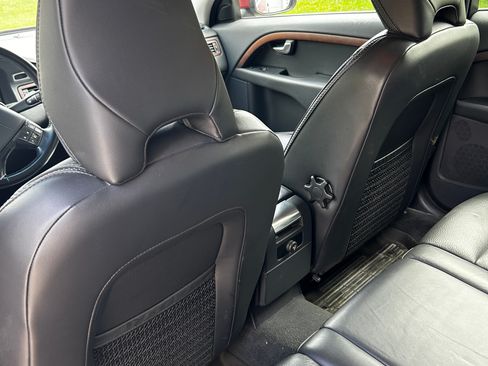 Used 2011 Volvo XC70 3.2 AWD/4WD image 9
