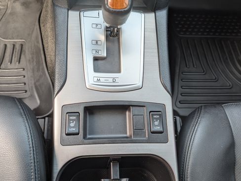 Used 2014 Subaru Outback 3.6R Limited image 26