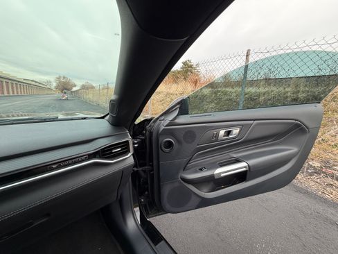 Used 2024 Ford Mustang GT Premium image 13