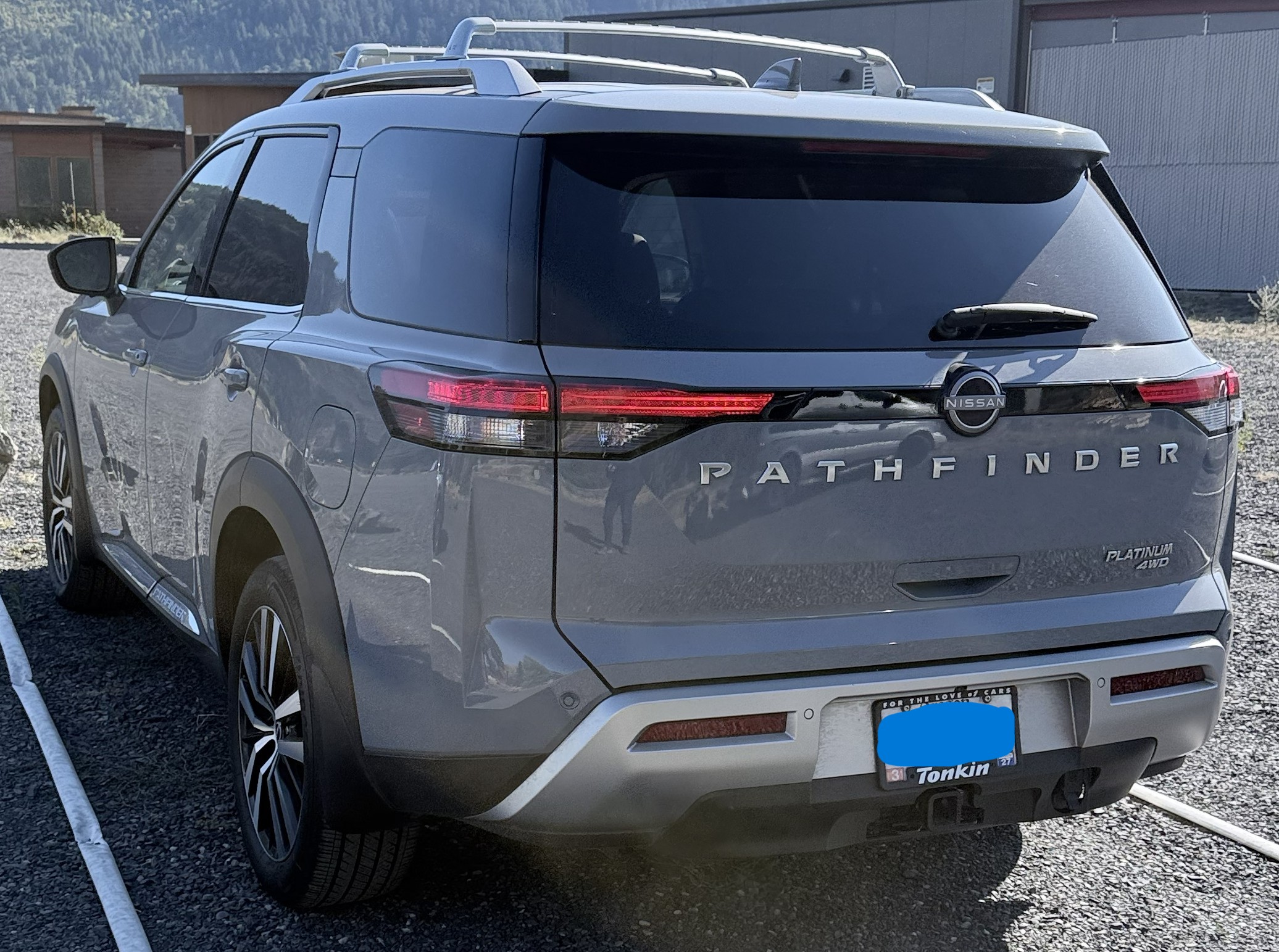 Used 2025 Nissan Pathfinder Platinum AWD/4WD image 5