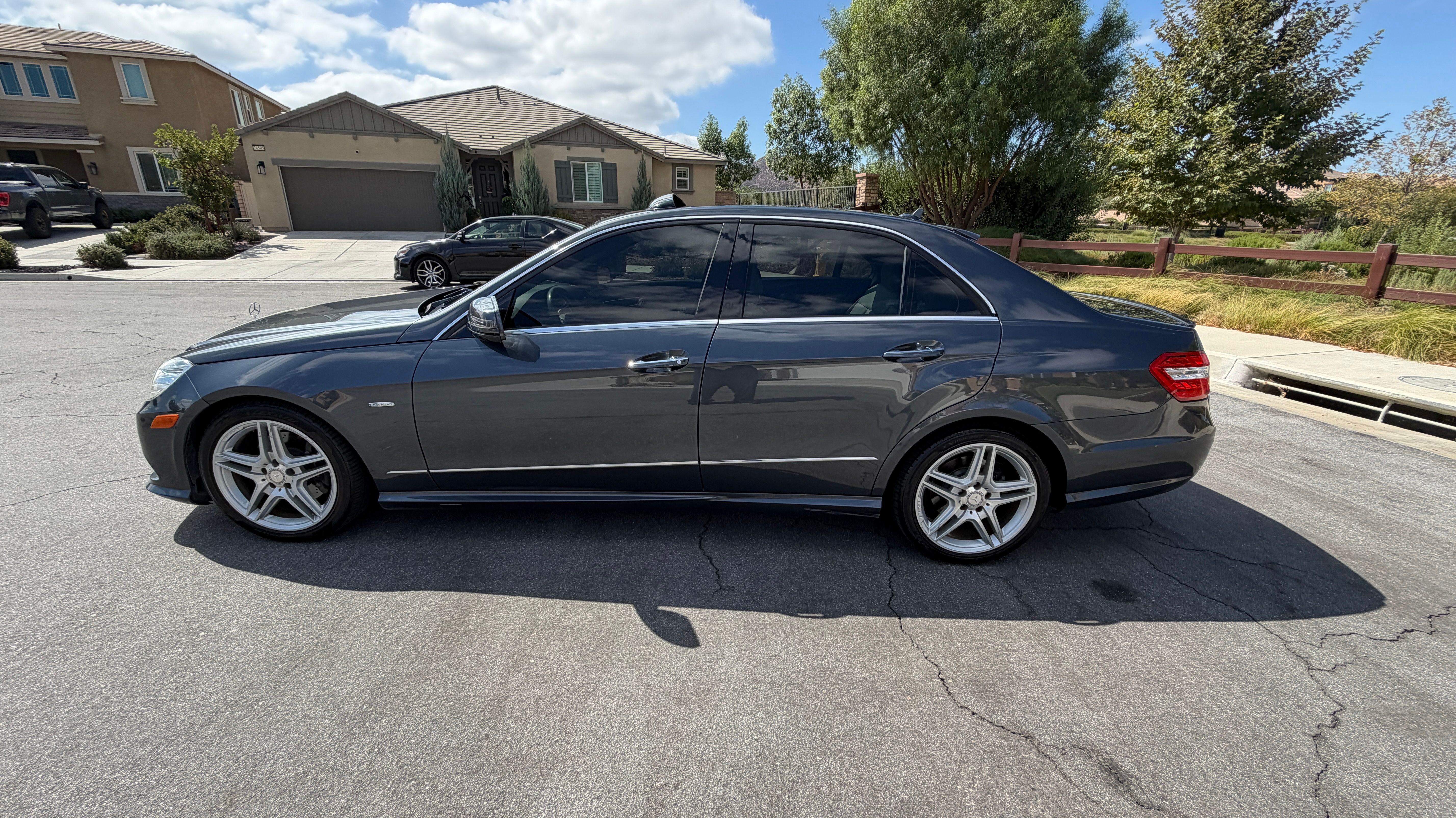 Used 2012 Mercedes-Benz E 350 Sedan image 2
