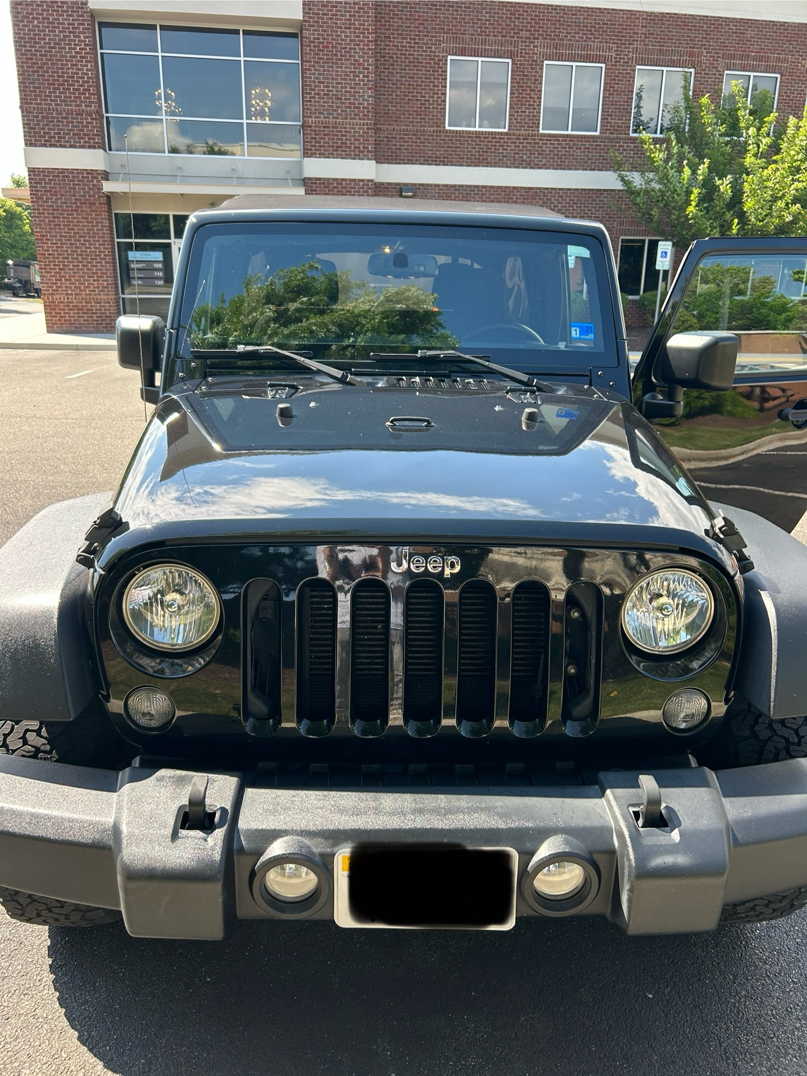 Used 2018 Jeep Wrangler Unlimited Sport S AWD/4WD image 2
