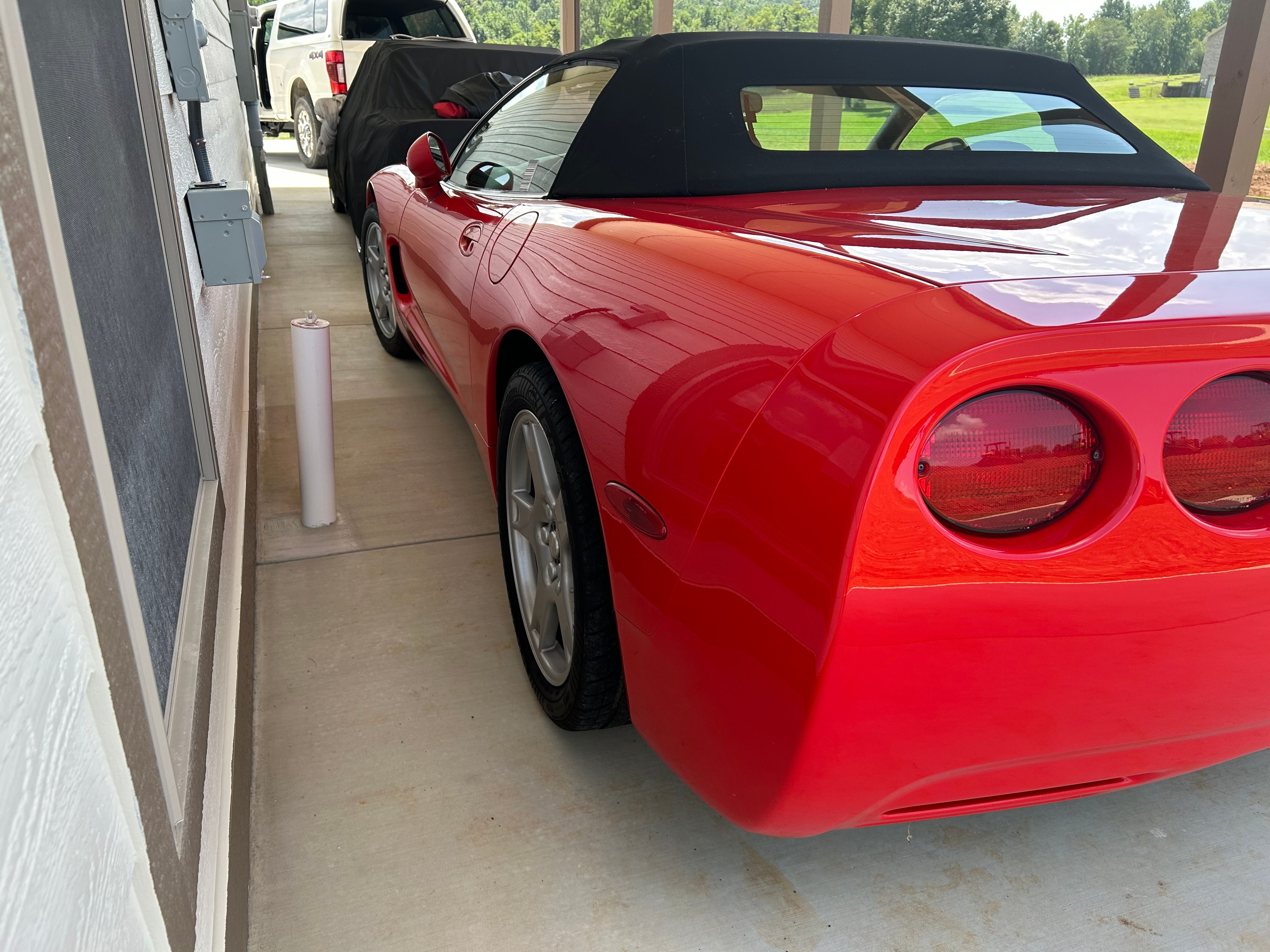 Used 1998 Chevrolet Corvette Convertible w/ Memory Pkg RWD image 19