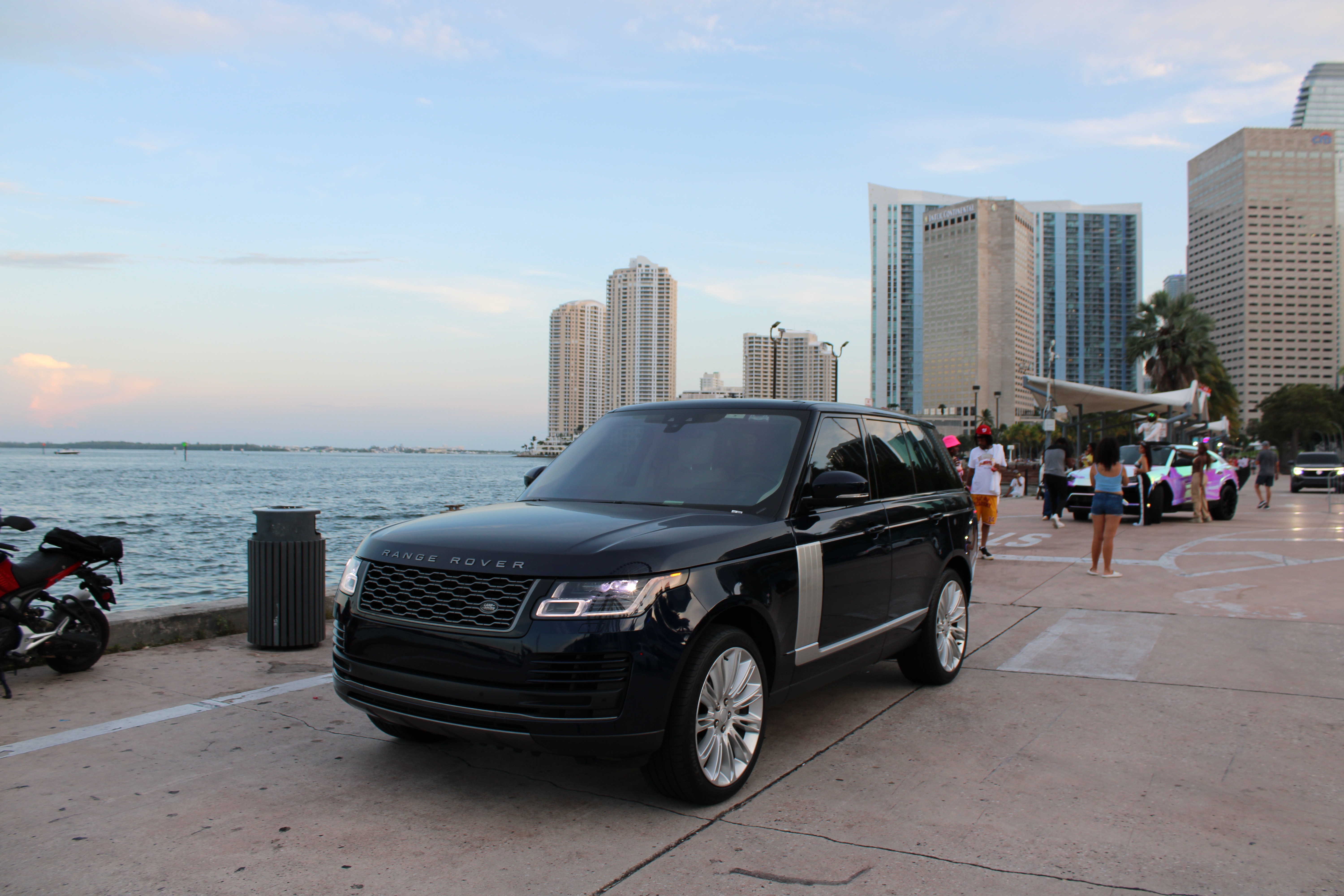 Used 2021 Land Rover Range Rover AWD/4WD image 2