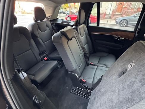 Used 2025 Volvo XC90 B5 Plus AWD/4WD image 15