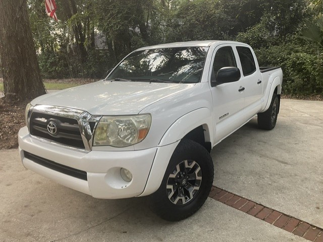 Used 2005 Toyota Tacoma PreRunner w/ SR5 Pkg #3 RWD image 1