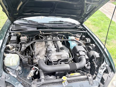 Used 2002 MAZDA MX-5 Miata LS image 17