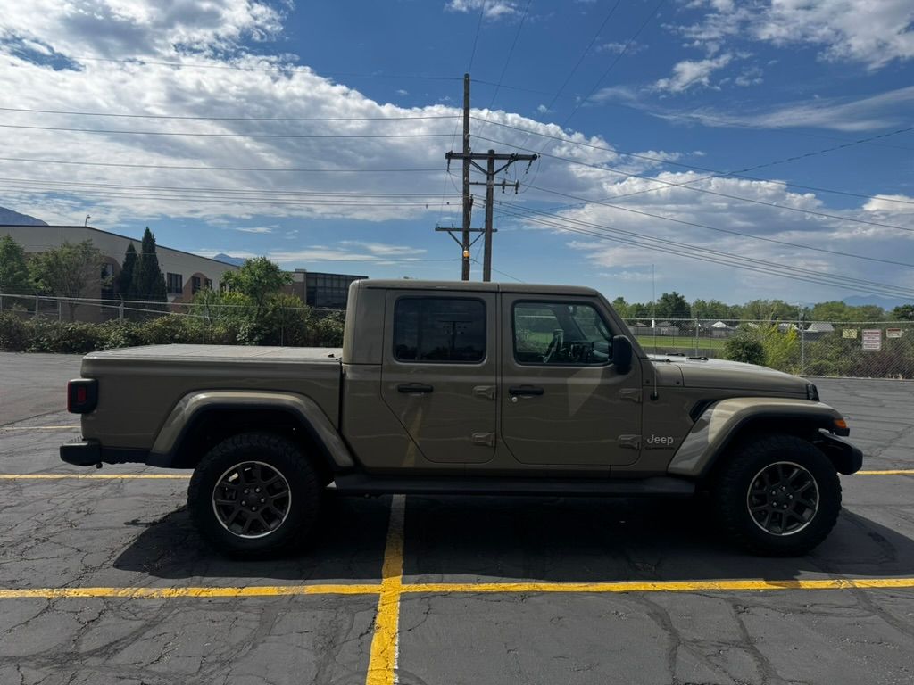 Used 2020 Jeep Gladiator Overland AWD/4WD image 5