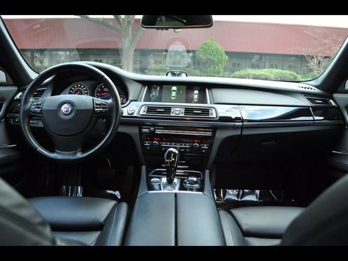 Used 2013 BMW ALPINA B7 xDrive image 14