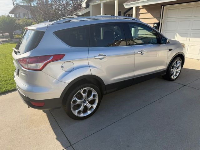 Used 2013 Ford Escape Titanium w/ Parking Technology Pkg FWD image 2