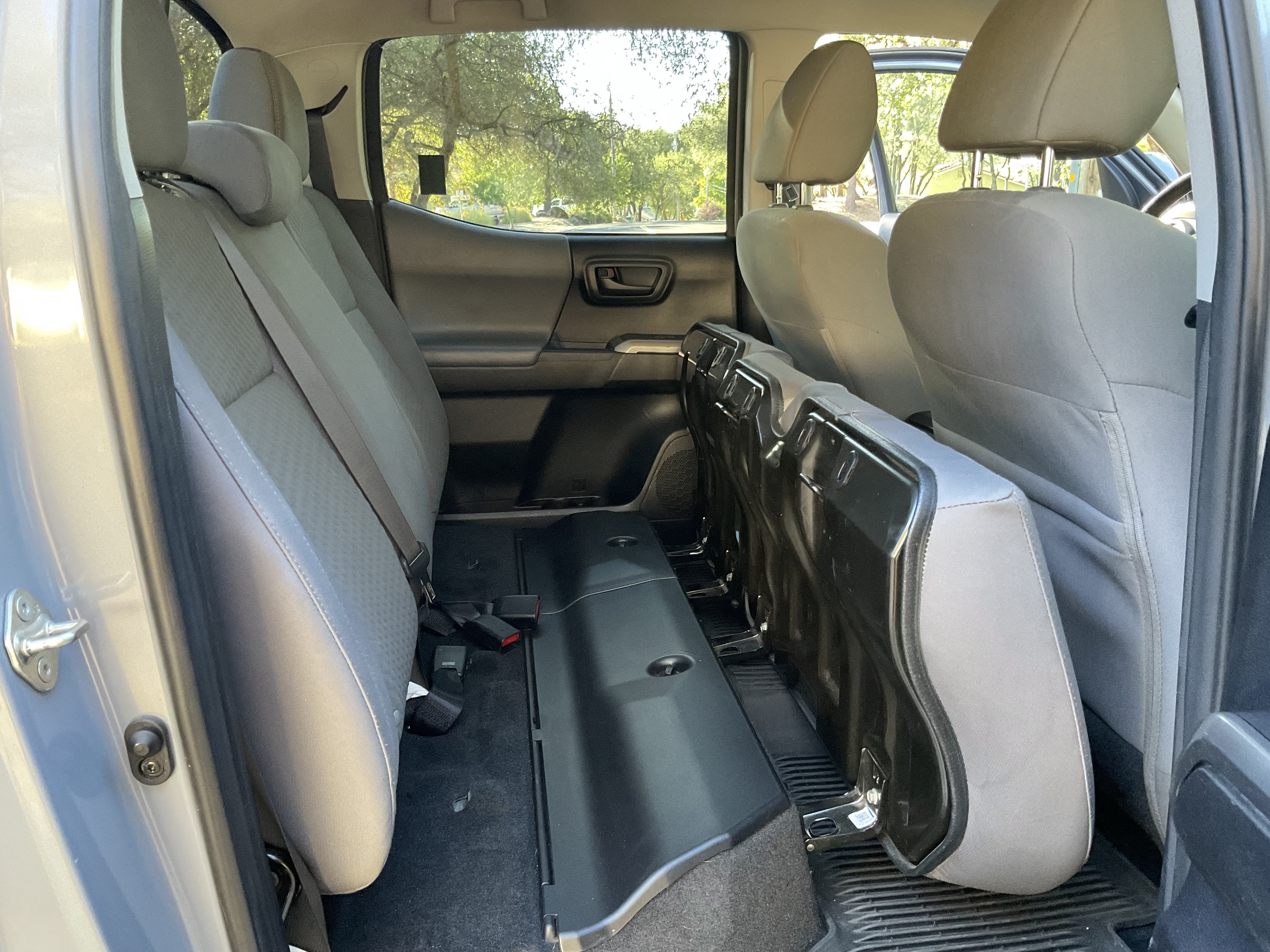 Used 2020 Toyota Tacoma SR5 w/ Technology Package AWD/4WD image 19
