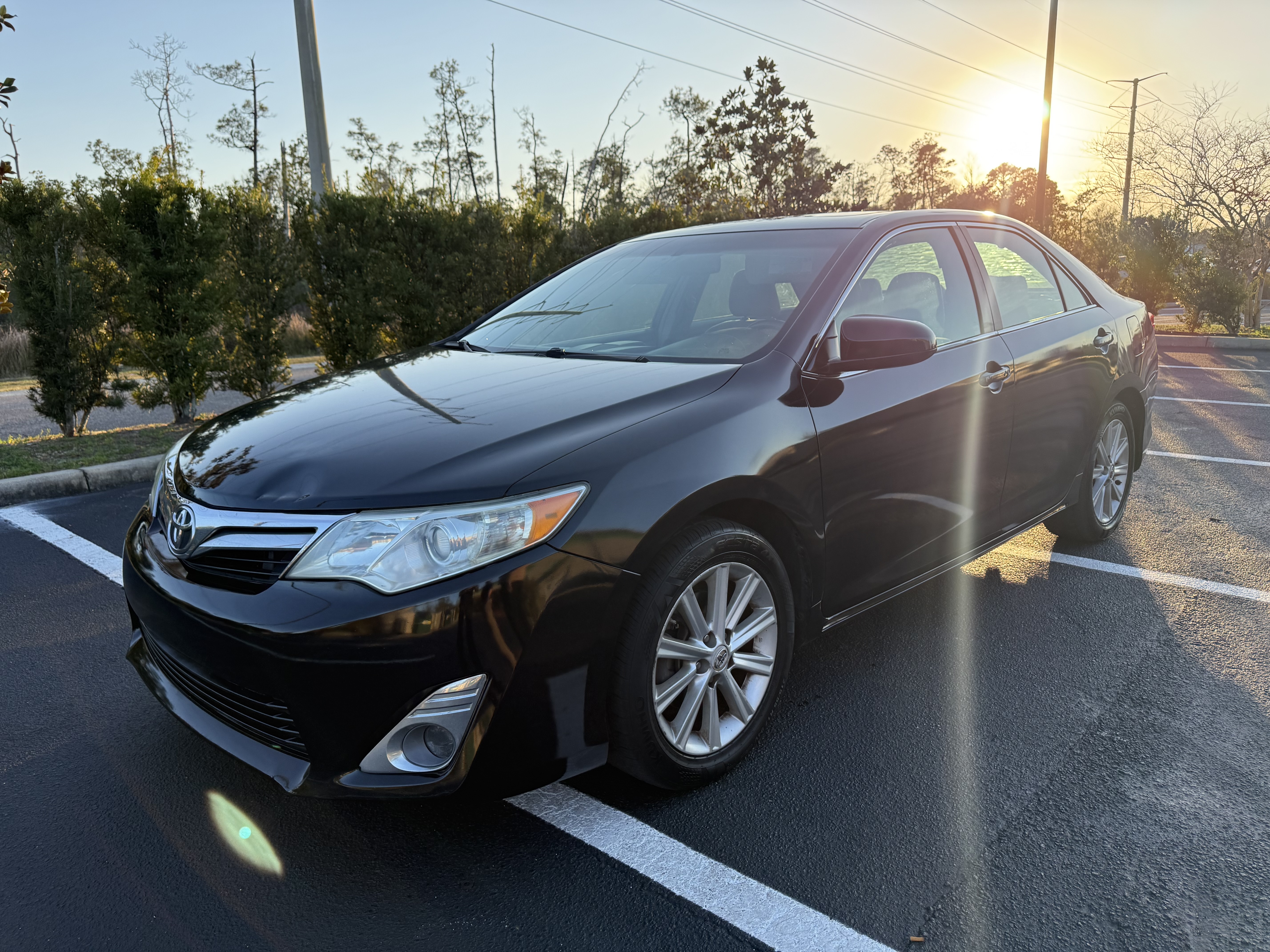 Used 2012 Toyota Camry XLE FWD image 8