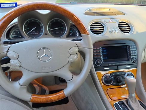 Used 2005 Mercedes-Benz SL 600 image 27
