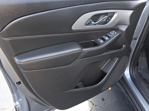 Used 2018 Chevrolet Traverse LS image 21