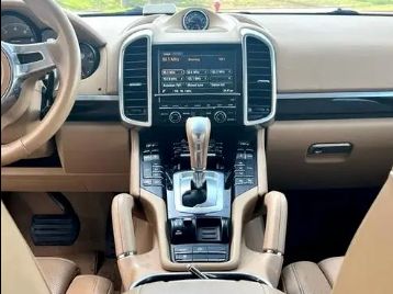 Used 2014 Porsche Cayenne Platinum Edition AWD/4WD image 6