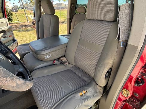 Used 2006 Dodge Ram 2500 Truck SLT image 17