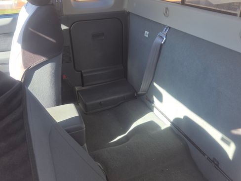 Used 2003 Nissan Frontier XE image 13