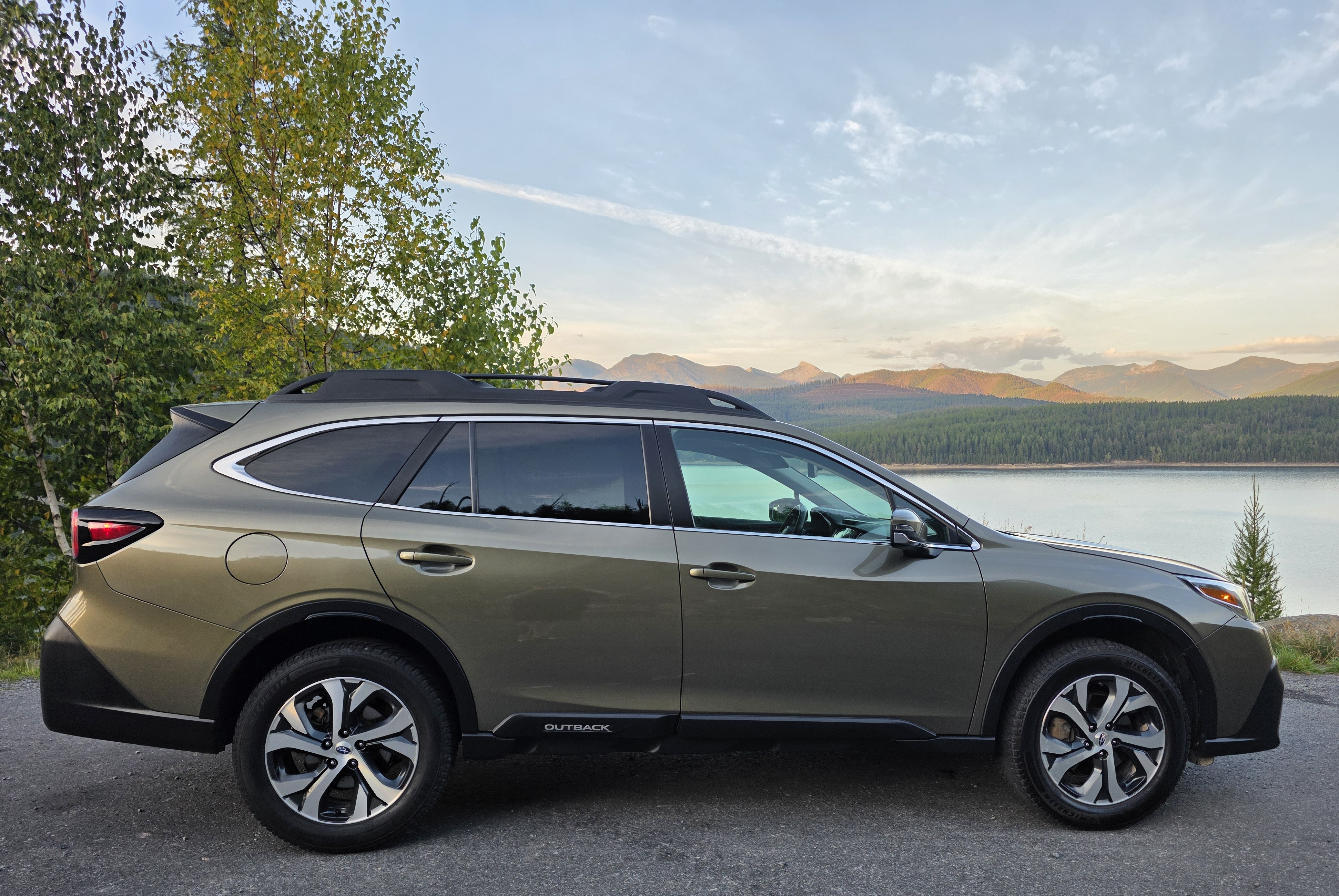 Used 2022 Subaru Outback Limited AWD/4WD image 1