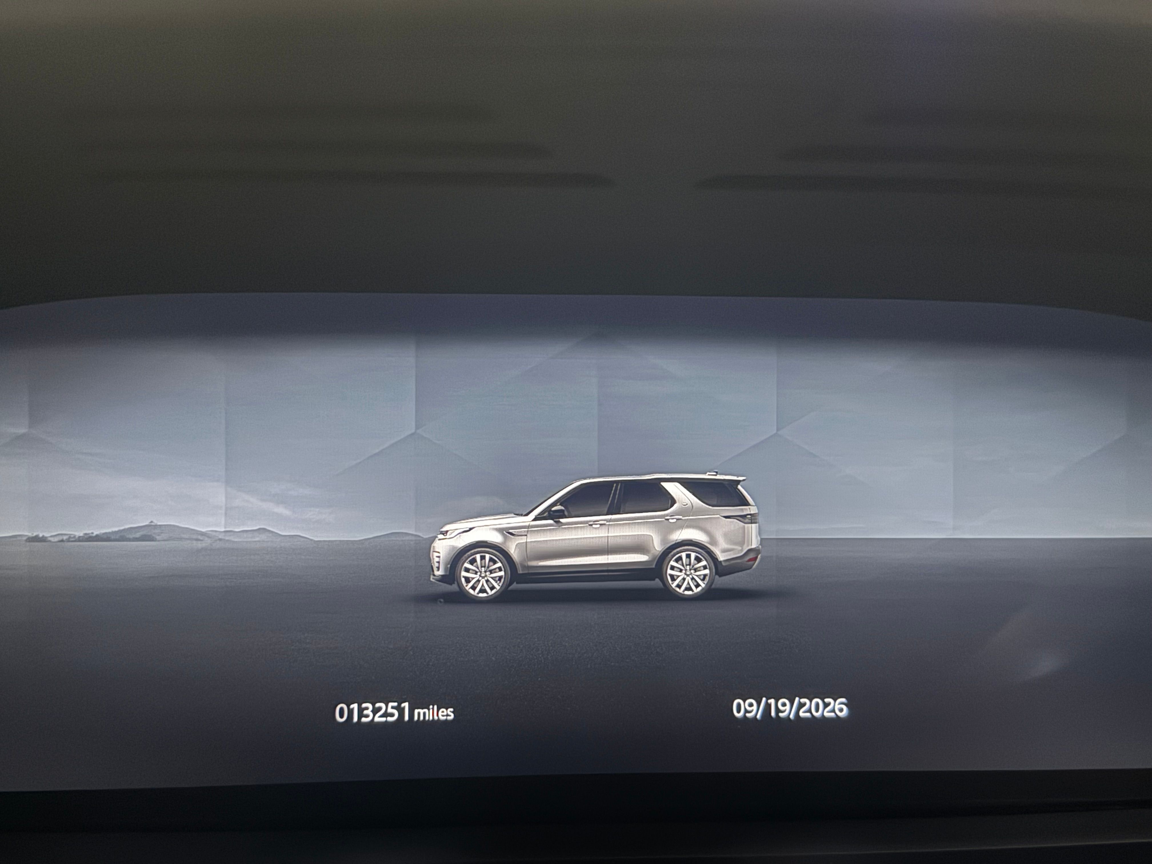 Used 2024 Land Rover Discovery S AWD/4WD image 10