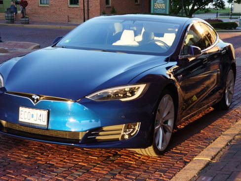 Used 2018 Tesla Model S 75D AWD/4WD image 12