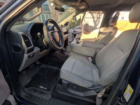 Used 2015 Ford F150 XLT image 15