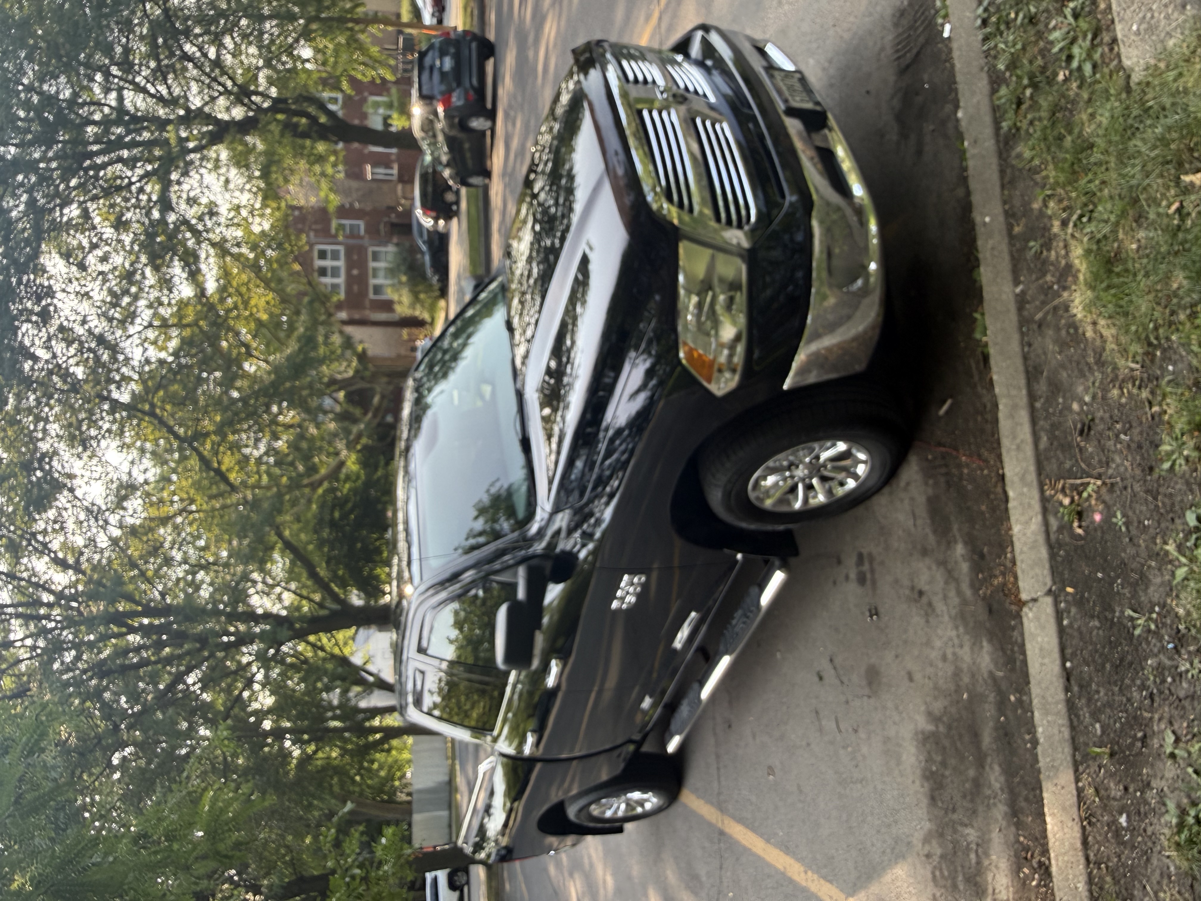 Used 2013 RAM 1500 Classic SLT w/ Big Horn Equipment Group AWD/4WD image 2