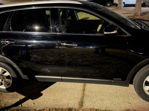 Used 2016 Kia Sorento LX w/ LX Convenience Package image 13