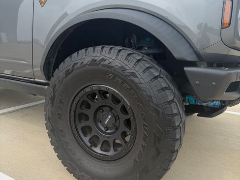 Used 2022 Ford Bronco Badlands AWD/4WD image 6