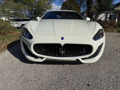 Used 2014 Maserati GranTurismo Sport image 4