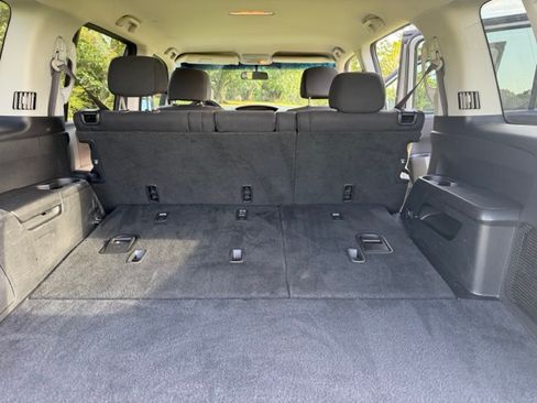 Used 2011 Honda Pilot LX image 11
