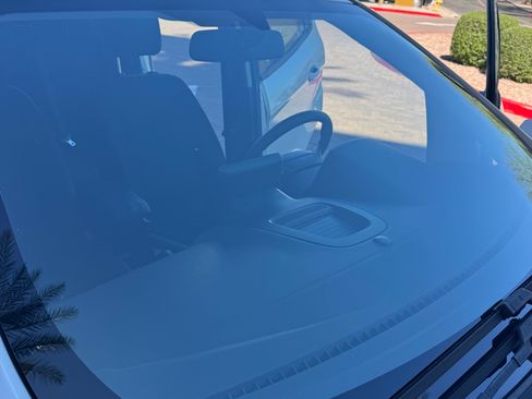 Used 2021 Ford EcoSport SE image 9