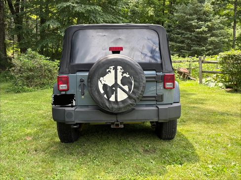 Used 2014 Jeep Wrangler Sport AWD/4WD image 5