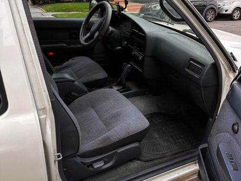 Used 1993 Toyota 4Runner SR5 AWD/4WD image 2