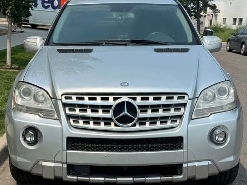 Used 2009 Mercedes-Benz ML 550 4MATIC image 1