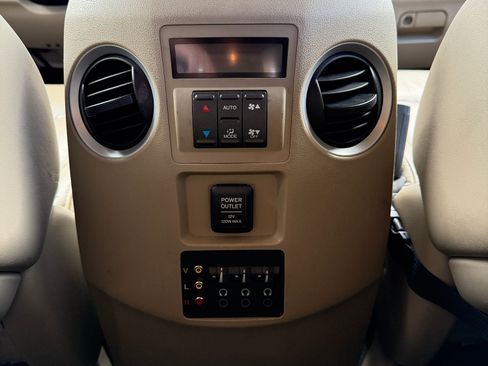 Used 2011 Honda Pilot Touring image 10
