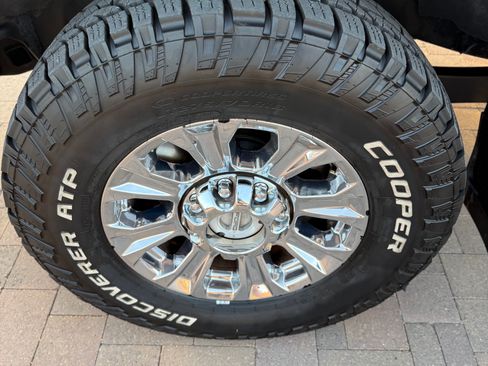 Used 2017 Ford F350 King Ranch w/ King Ranch Ultimate Package AWD/4WD image 9