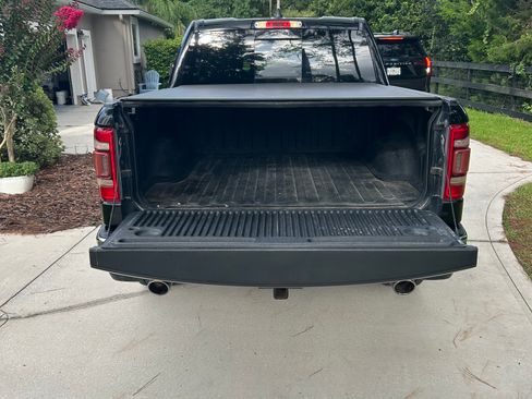 Used 2019 RAM 1500 Laramie AWD/4WD image 16