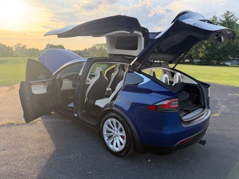 Used 2019 Tesla Model X P100D AWD/4WD image 13