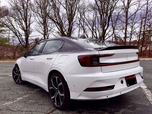 Used 2022 Polestar Polestar 2 w/ Performance Package image 8