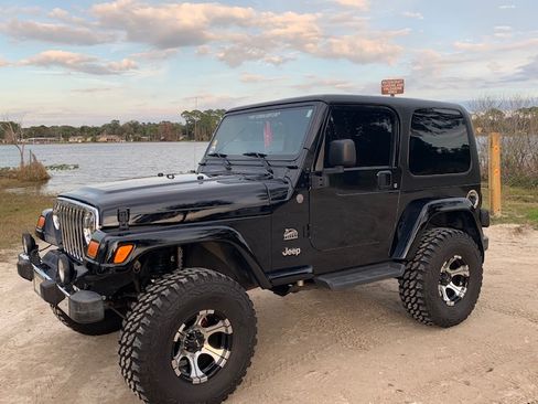 Used 2004 Jeep Wrangler Sahara w/ Dual Top Group image 8