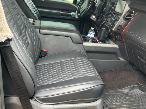 Used 2014 Ford F250 Lariat w/ FX4 Off-Road Package image 16