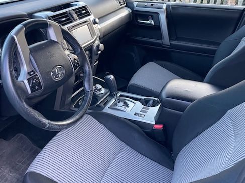 Used 2015 Toyota 4Runner SR5 image 6