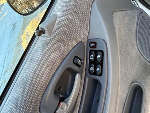 Used 1999 Chevrolet Lumina w/ Preferred Equipment Group FWD image 10