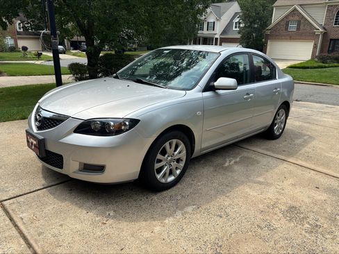Used 2008 MAZDA MAZDA3 i Touring FWD image 4